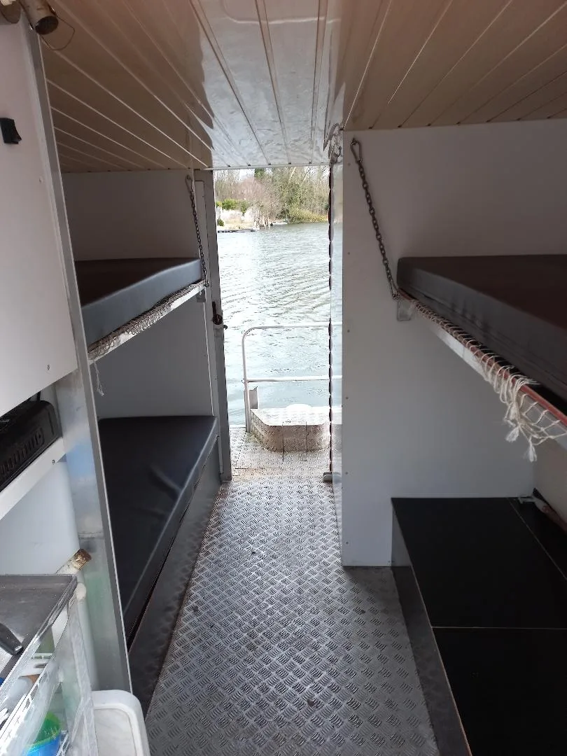 Kleines Hausboot – ideal für Ihren Angelausflug!, Bild 4