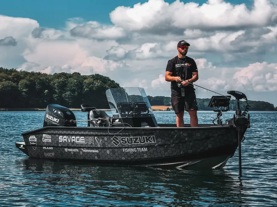AluCrest Aluminiumboot beim Angeln auf dem Bodensee